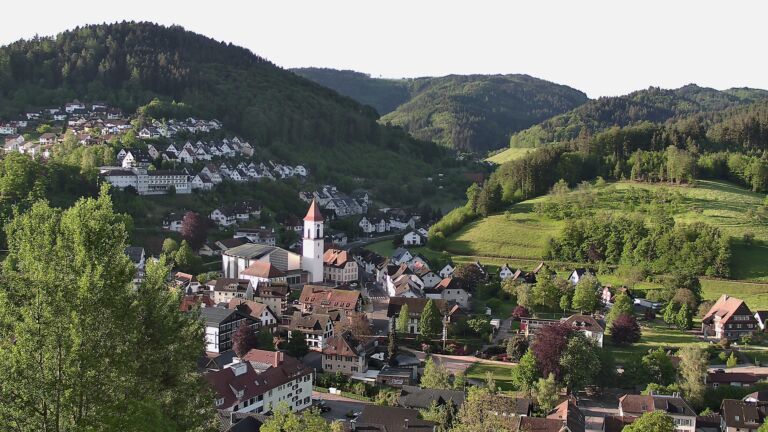 Dieses Bild zeigt eine Webcam-Aufnahme von Ottenhöfen, aufgenommen am Mittwoch, den 06.05.2026 um 07:30 Uhr