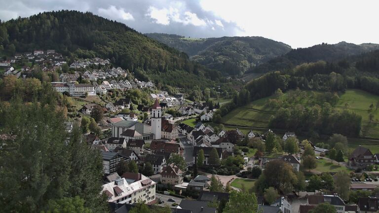 Dieses Bild zeigt eine Webcam-Aufnahme von Ottenhöfen, aufgenommen am Samstag, den 10.10.2026 um 14:30 Uhr