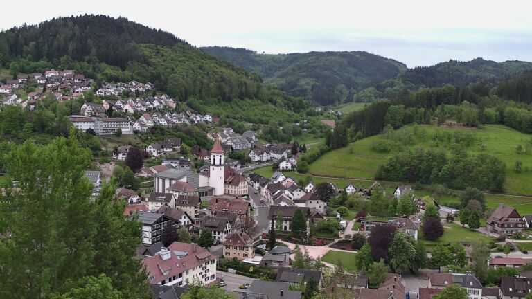 Dieses Bild zeigt eine Webcam-Aufnahme von Ottenhöfen, aufgenommen am Dienstag, den 05.05.2026 um 06:50 Uhr
