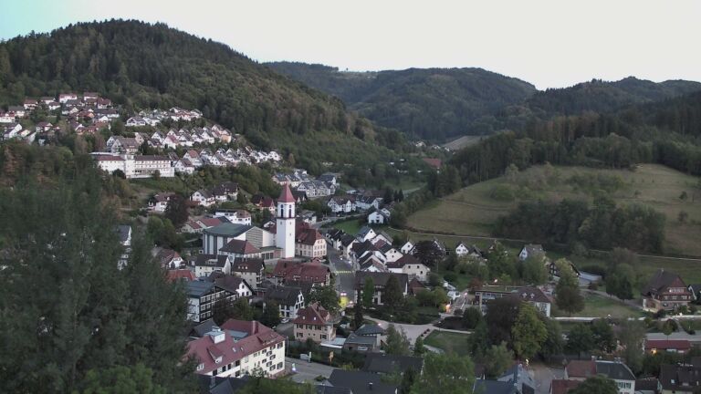 Dieses Bild zeigt eine Webcam-Aufnahme von Ottenhöfen, aufgenommen am Montag, den 07.09.2026 um 20:10 Uhr