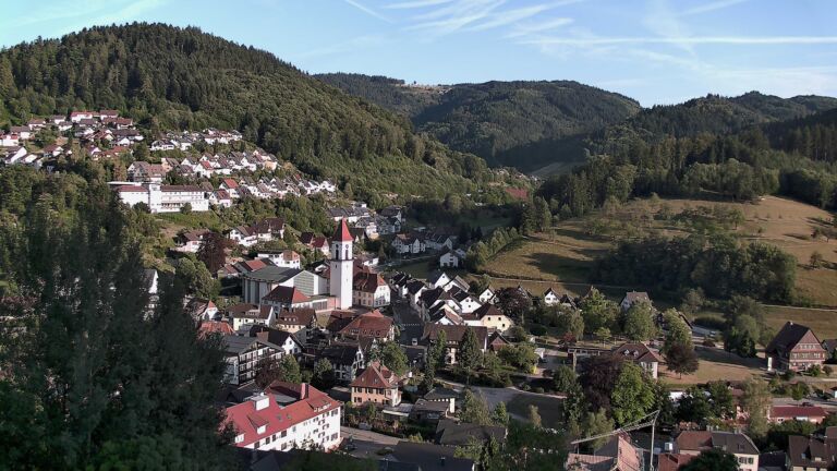 Dieses Bild zeigt eine Webcam-Aufnahme von Ottenhöfen, aufgenommen am Donnerstag, den 23.07.2026 um 19:40 Uhr