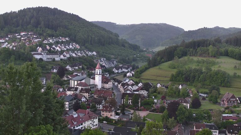 Dieses Bild zeigt eine Webcam-Aufnahme von Ottenhöfen, aufgenommen am Donnerstag, den 21.05.2026 um 06:10 Uhr