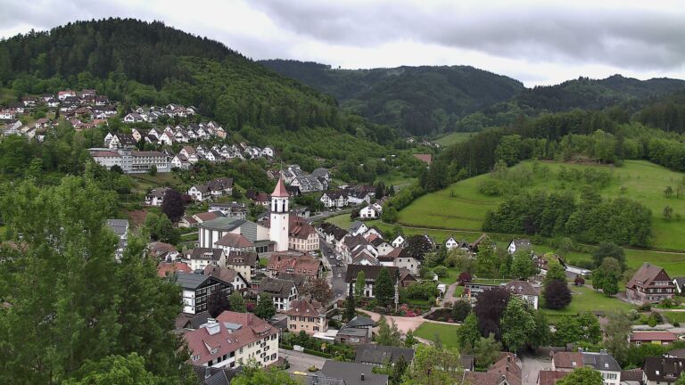 Dieses Bild zeigt eine Webcam-Aufnahme von Ottenhöfen, aufgenommen am Donnerstag, den 14.05.2026 um 08:40 Uhr