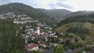 Dieses Bild zeigt eine Webcam-Aufnahme von Ottenhöfen, aufgenommen am Montag, den 31.08.2026 um 18:20 Uhr