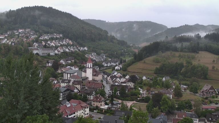 Dieses Bild zeigt eine Webcam-Aufnahme von Ottenhöfen, aufgenommen am Freitag, den 28.08.2026 um 09:50 Uhr