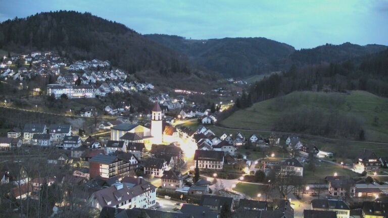 Dieses Bild zeigt eine Webcam-Aufnahme von Ottenhöfen, aufgenommen am Dienstag, den 10.03.2026 um 18:50 Uhr