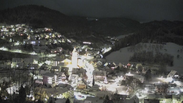 Dieses Bild zeigt eine Webcam-Aufnahme von Ottenhöfen, aufgenommen am Samstag, den 03.01.2026 um 19:20 Uhr