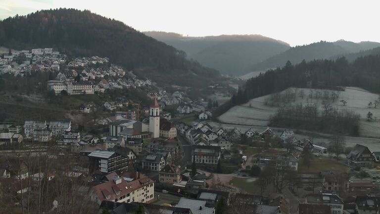 Dieses Bild zeigt eine Webcam-Aufnahme von Ottenhöfen, aufgenommen am Samstag, den 27.12.2025 um 16:00 Uhr