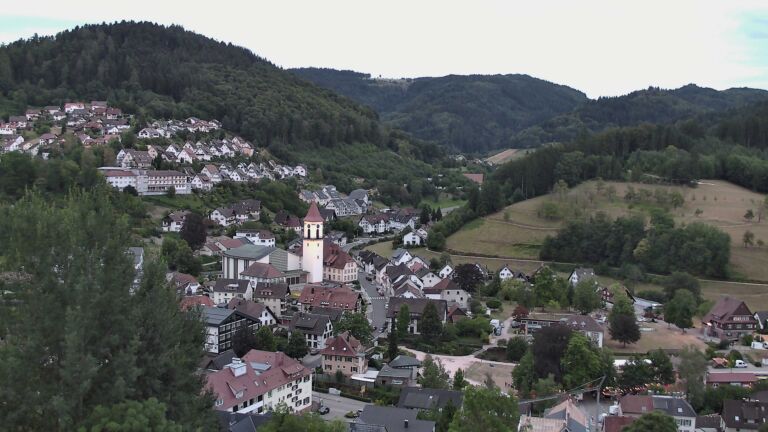 Dieses Bild zeigt eine Webcam-Aufnahme von Ottenhöfen, aufgenommen am Sonntag, den 26.07.2026 um 21:00 Uhr
