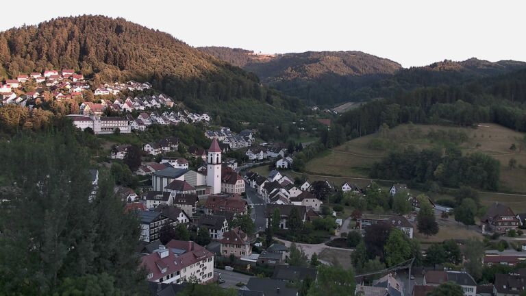 Dieses Bild zeigt eine Webcam-Aufnahme von Ottenhöfen, aufgenommen am Dienstag, den 28.07.2026 um 20:40 Uhr