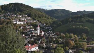 Dieses Bild zeigt eine Webcam-Aufnahme von Ottenhöfen, aufgenommen am Freitag, den 16.10.2026 um 17:10 Uhr
