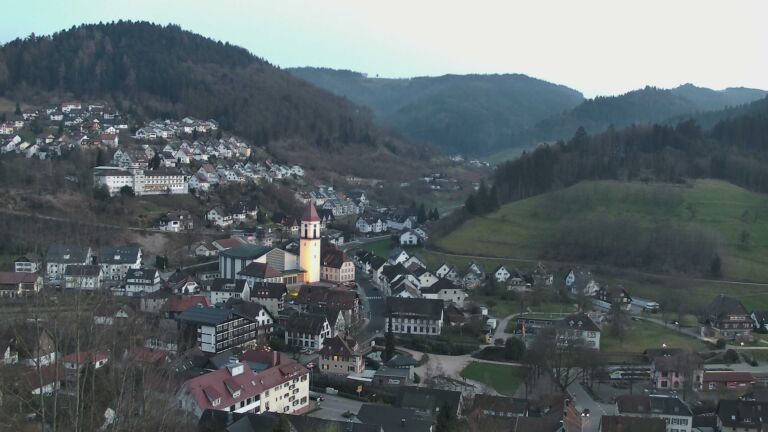 Dieses Bild zeigt eine Webcam-Aufnahme von Ottenhöfen, aufgenommen am Samstag, den 07.03.2026 um 18:30 Uhr