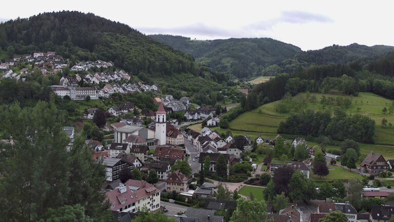 Dieses Bild zeigt eine Webcam-Aufnahme von Ottenhöfen, aufgenommen am Mittwoch, den 03.06.2026 um 08:20 Uhr