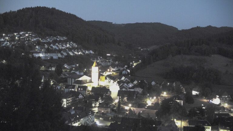 Dieses Bild zeigt eine Webcam-Aufnahme von Ottenhöfen, aufgenommen am Mittwoch, den 29.07.2026 um 22:00 Uhr