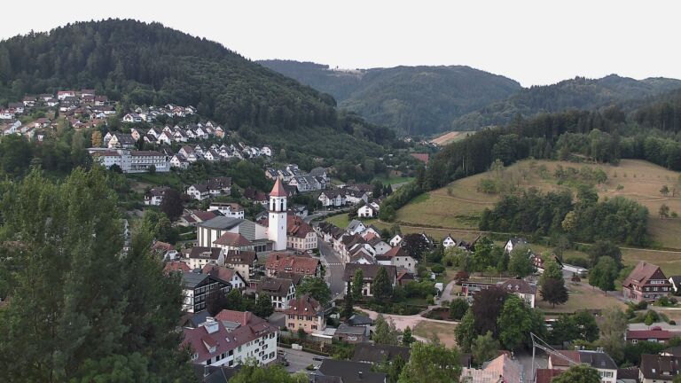 Dieses Bild zeigt eine Webcam-Aufnahme von Ottenhöfen, aufgenommen am Donnerstag, den 16.07.2026 um 06:10 Uhr