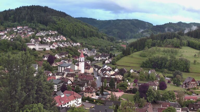 Dieses Bild zeigt eine Webcam-Aufnahme von Ottenhöfen, aufgenommen am Montag, den 11.05.2026 um 20:30 Uhr