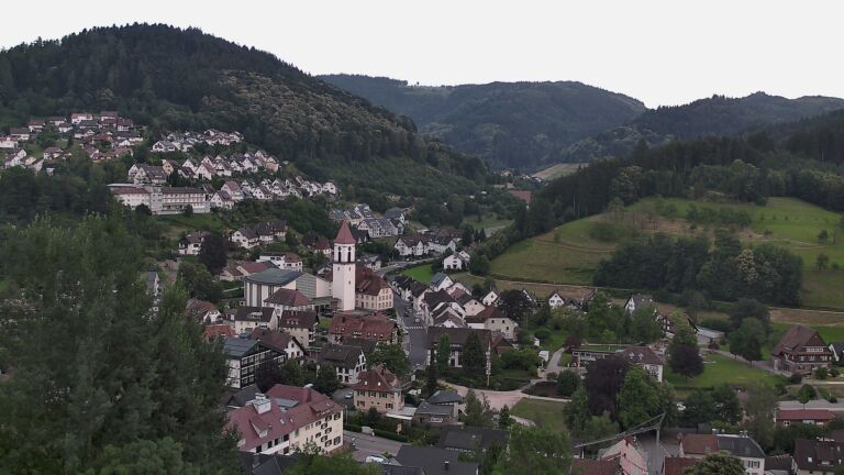 Dieses Bild zeigt eine Webcam-Aufnahme von Ottenhöfen, aufgenommen am Freitag, den 26.06.2026 um 20:20 Uhr