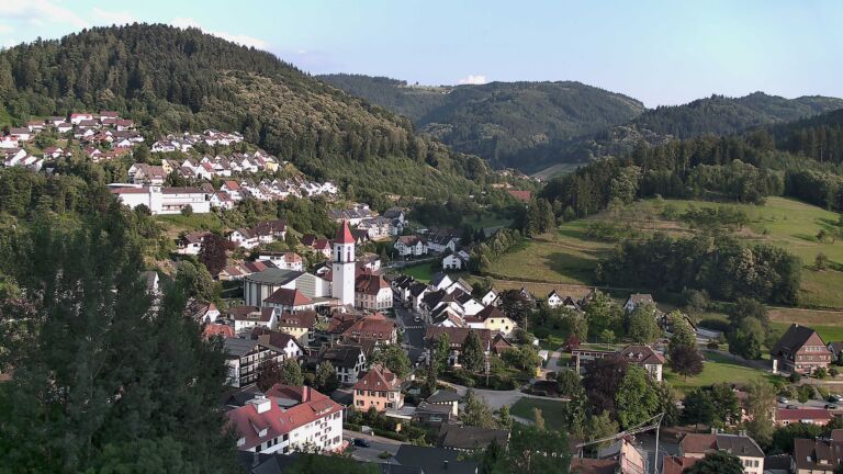 Dieses Bild zeigt eine Webcam-Aufnahme von Ottenhöfen, aufgenommen am Samstag, den 27.06.2026 um 19:50 Uhr