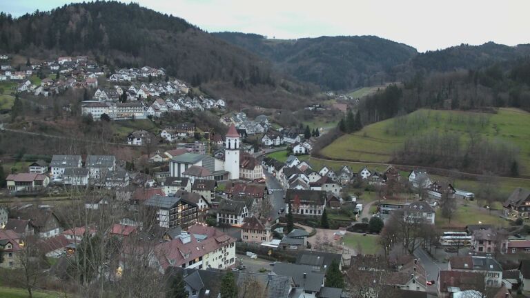 Dieses Bild zeigt eine Webcam-Aufnahme von Ottenhöfen, aufgenommen am Freitag, den 19.12.2025 um 16:40 Uhr