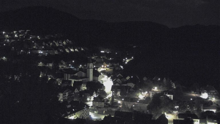 Dieses Bild zeigt eine Webcam-Aufnahme von Ottenhöfen, aufgenommen am Dienstag, den 25.08.2026 um 01:00 Uhr