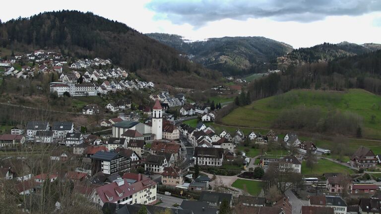 Dieses Bild zeigt eine Webcam-Aufnahme von Ottenhöfen, aufgenommen am Donnerstag, den 26.03.2026 um 16:40 Uhr