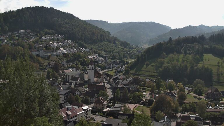 Dieses Bild zeigt eine Webcam-Aufnahme von Ottenhöfen, aufgenommen am Samstag, den 03.10.2026 um 13:30 Uhr
