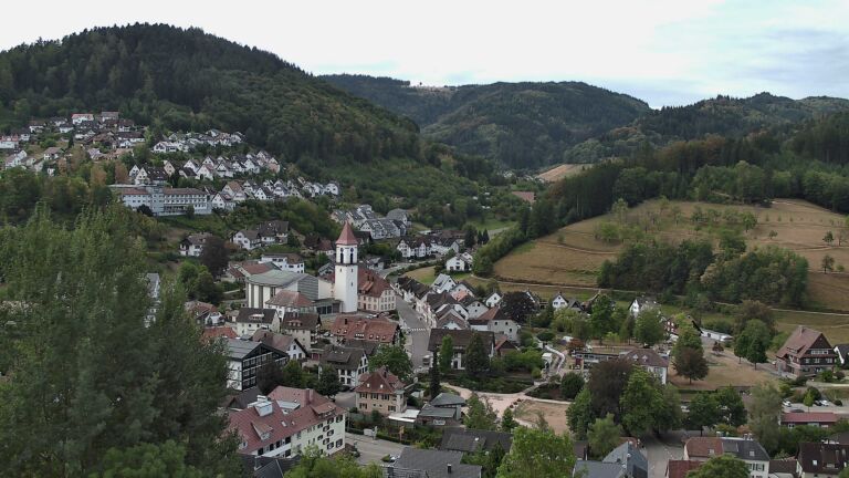 Dieses Bild zeigt eine Webcam-Aufnahme von Ottenhöfen, aufgenommen am Mittwoch, den 19.08.2026 um 09:00 Uhr