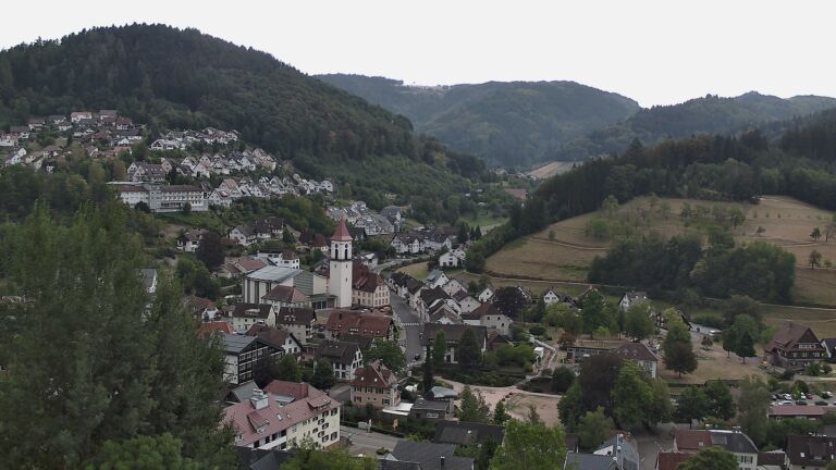Dieses Bild zeigt eine Webcam-Aufnahme von Ottenhöfen, aufgenommen am Samstag, den 15.08.2026 um 14:20 Uhr