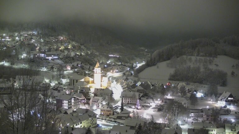 Dieses Bild zeigt eine Webcam-Aufnahme von Ottenhöfen, aufgenommen am Samstag, den 10.01.2026 um 18:30 Uhr