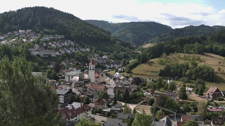 Dieses Bild zeigt eine Webcam-Aufnahme von Ottenhöfen, aufgenommen am Mittwoch, den 05.08.2026 um 10:20 Uhr