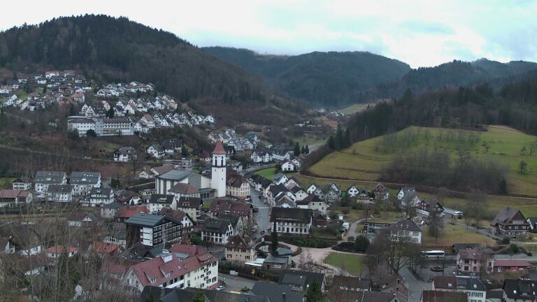 Dieses Bild zeigt eine Webcam-Aufnahme von Ottenhöfen, aufgenommen am Freitag, den 06.02.2026 um 17:20 Uhr