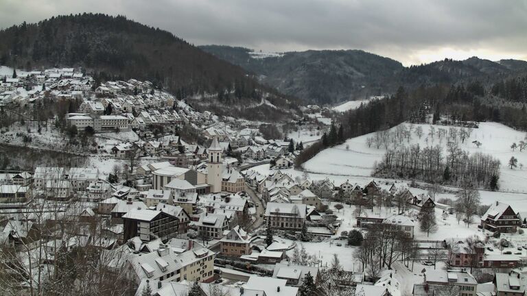 Dieses Bild zeigt eine Webcam-Aufnahme von Ottenhöfen, aufgenommen am Samstag, den 03.01.2026 um 10:10 Uhr