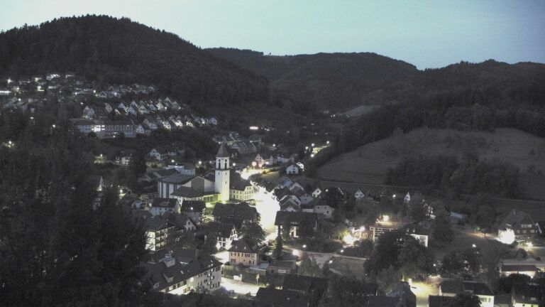 Dieses Bild zeigt eine Webcam-Aufnahme von Ottenhöfen, aufgenommen am Donnerstag, den 27.08.2026 um 05:50 Uhr