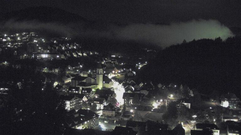 Dieses Bild zeigt eine Webcam-Aufnahme von Ottenhöfen, aufgenommen am Donnerstag, den 08.10.2026 um 20:20 Uhr