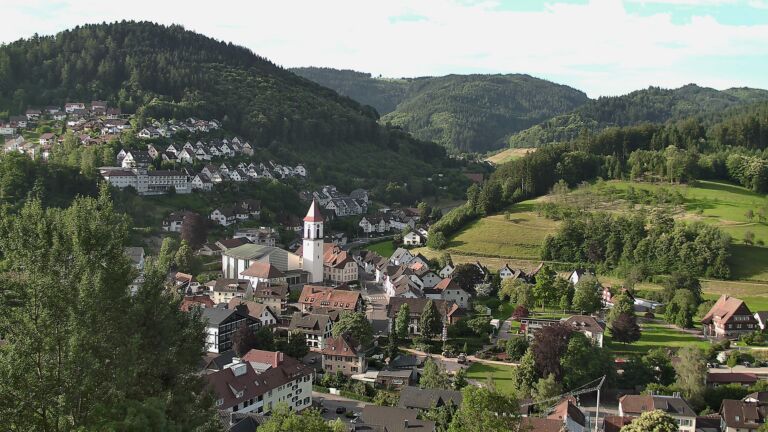 Dieses Bild zeigt eine Webcam-Aufnahme von Ottenhöfen, aufgenommen am Mittwoch, den 17.06.2026 um 07:40 Uhr
