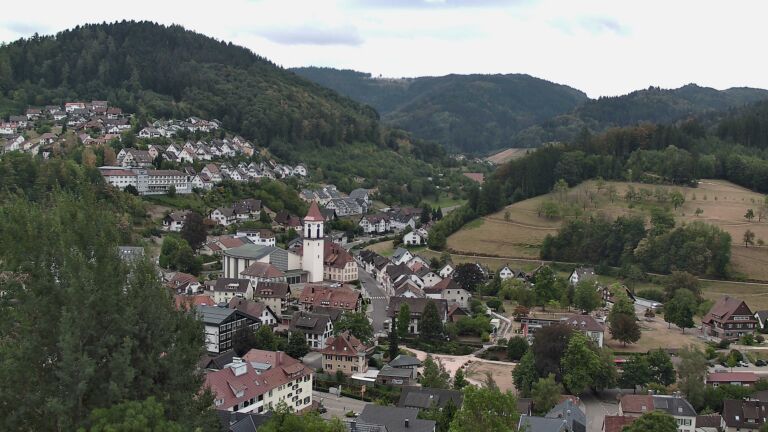 Dieses Bild zeigt eine Webcam-Aufnahme von Ottenhöfen, aufgenommen am Dienstag, den 18.08.2026 um 08:50 Uhr
