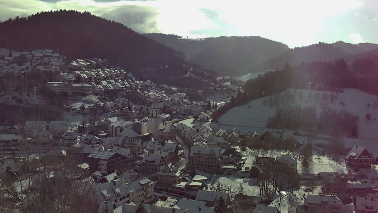 Dieses Bild zeigt eine Webcam-Aufnahme von Ottenhöfen, aufgenommen am Samstag, den 03.01.2026 um 12:10 Uhr