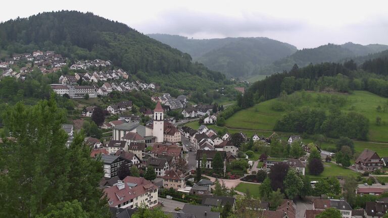 Dieses Bild zeigt eine Webcam-Aufnahme von Ottenhöfen, aufgenommen am Donnerstag, den 07.05.2026 um 15:30 Uhr