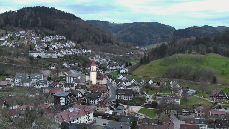 Dieses Bild zeigt eine Webcam-Aufnahme von Ottenhöfen, aufgenommen am Sonntag, den 05.04.2026 um 20:00 Uhr