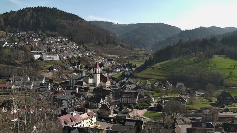 Dieses Bild zeigt eine Webcam-Aufnahme von Ottenhöfen, aufgenommen am Donnerstag, den 19.03.2026 um 15:10 Uhr