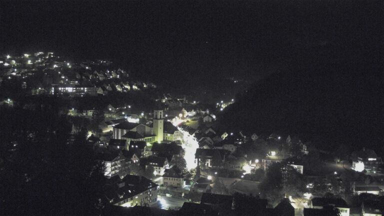 Dieses Bild zeigt eine Webcam-Aufnahme von Ottenhöfen, aufgenommen am Dienstag, den 13.10.2026 um 21:00 Uhr