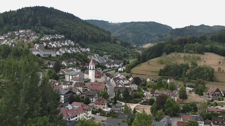 Dieses Bild zeigt eine Webcam-Aufnahme von Ottenhöfen, aufgenommen am Sonntag, den 16.08.2026 um 07:40 Uhr