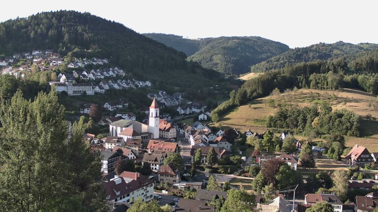 Dieses Bild zeigt eine Webcam-Aufnahme von Ottenhöfen, aufgenommen am Mittwoch, den 22.07.2026 um 07:30 Uhr
