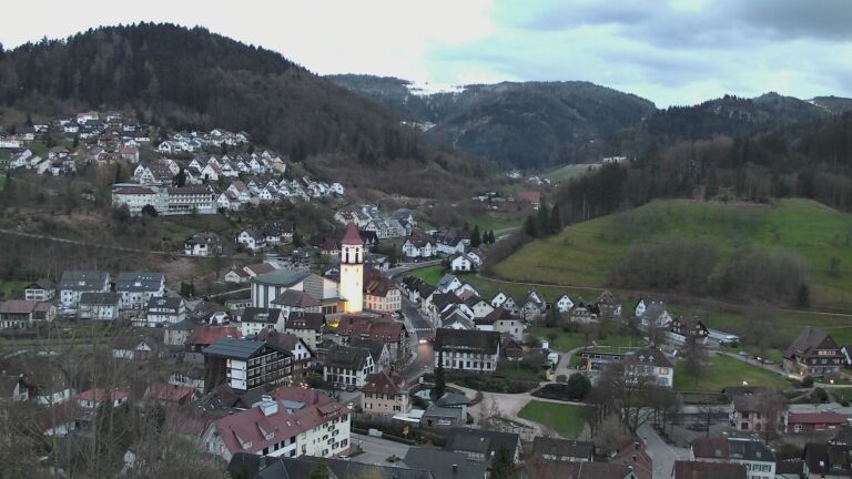 Dieses Bild zeigt eine Webcam-Aufnahme von Ottenhöfen, aufgenommen am Donnerstag, den 26.03.2026 um 19:00 Uhr