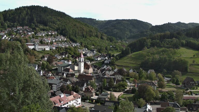 Dieses Bild zeigt eine Webcam-Aufnahme von Ottenhöfen, aufgenommen am Montag, den 21.09.2026 um 16:10 Uhr