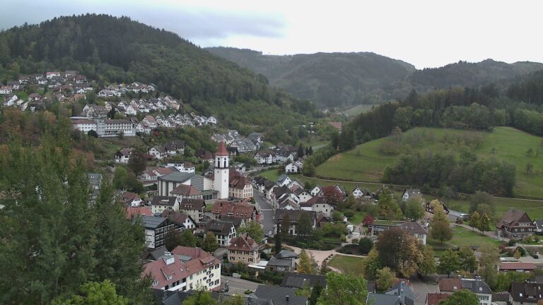 Dieses Bild zeigt eine Webcam-Aufnahme von Ottenhöfen, aufgenommen am Samstag, den 24.10.2026 um 10:10 Uhr