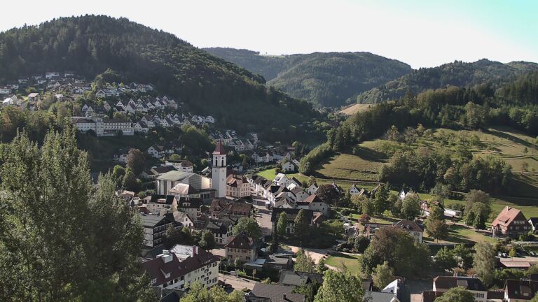 Dieses Bild zeigt eine Webcam-Aufnahme von Ottenhöfen, aufgenommen am Donnerstag, den 10.09.2026 um 09:50 Uhr