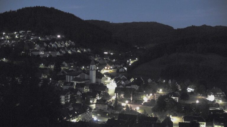 Dieses Bild zeigt eine Webcam-Aufnahme von Ottenhöfen, aufgenommen am Samstag, den 23.05.2026 um 04:30 Uhr