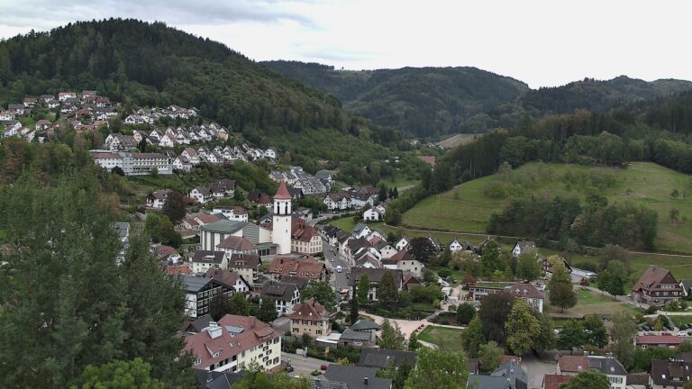 Dieses Bild zeigt eine Webcam-Aufnahme von Ottenhöfen, aufgenommen am Donnerstag, den 24.09.2026 um 10:20 Uhr