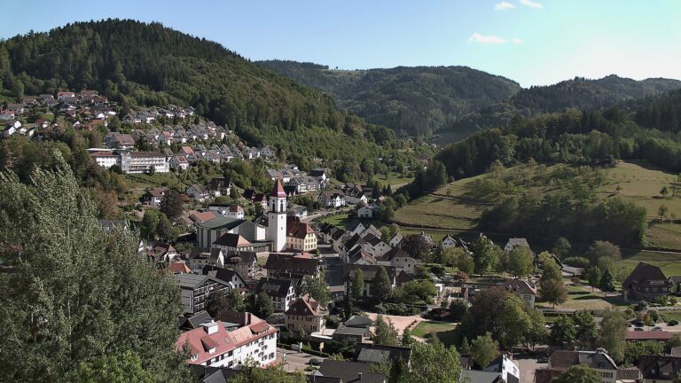 Dieses Bild zeigt eine Webcam-Aufnahme von Ottenhöfen, aufgenommen am Dienstag, den 08.09.2026 um 16:10 Uhr